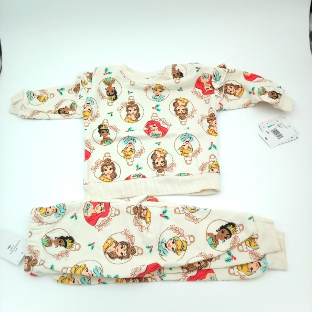 Disney Princesses Set Sweatshirt And Pants. NWT Size 18months.